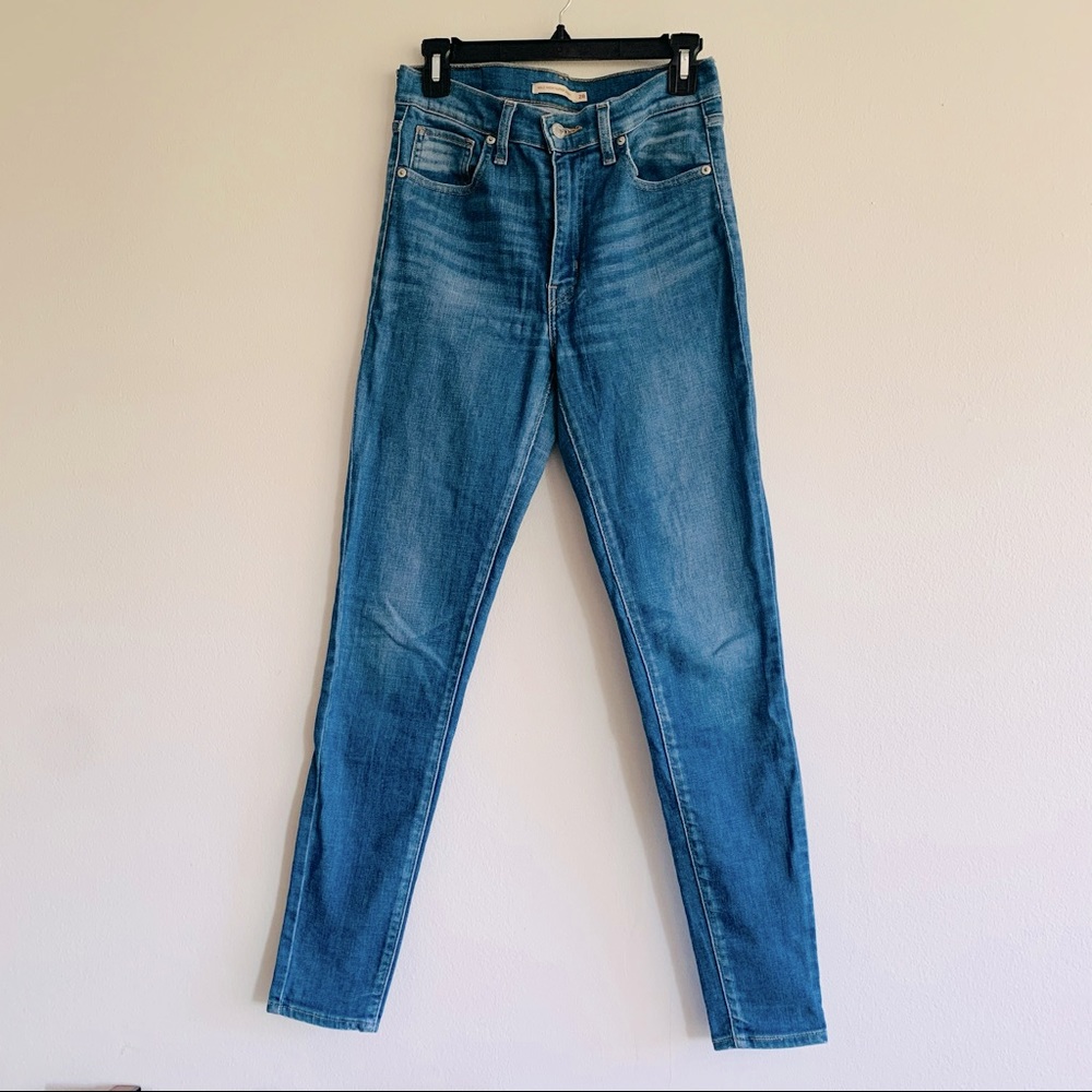 Levi’s high waisted skinny Jean, size 28